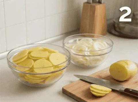 Шаг 2: Курица по-французски с картофелем (запеченная в духовке)